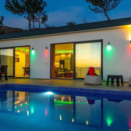 Apartament Nilo - Kalkan'da 2+1 Muhafazakar Tatil Villasi *