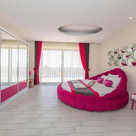 Daire Nilo - Kalkan'da 2+1 Muhafazakar Tatil Villası Kaş
