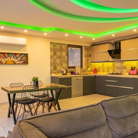 Nilo - Kalkan'da 2+1 Muhafazakar Tatil Villasi * Kas