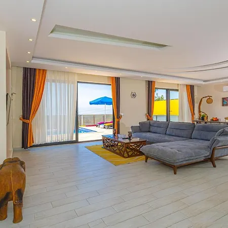 Nilo - Kalkan'da 2+1 Muhafazakar Tatil Villasi